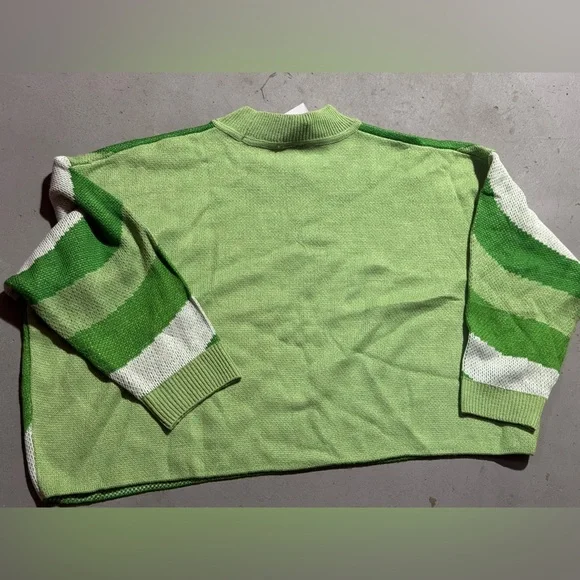 H&M Vibrant Green and White Cowl Sweater - Picture 4 of 4